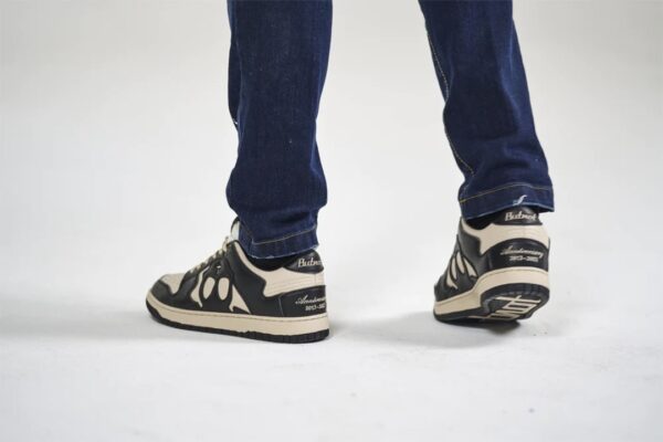 BUTNOT Sneakers " Saturno " color negro