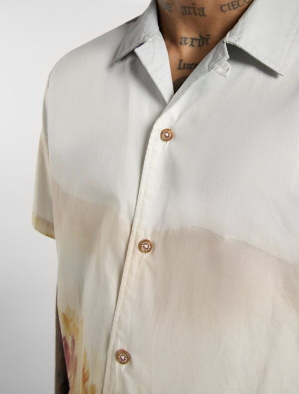 DIKIES Camisa " RUNNING WILD SHIRT SS OAK BUFF " estampada