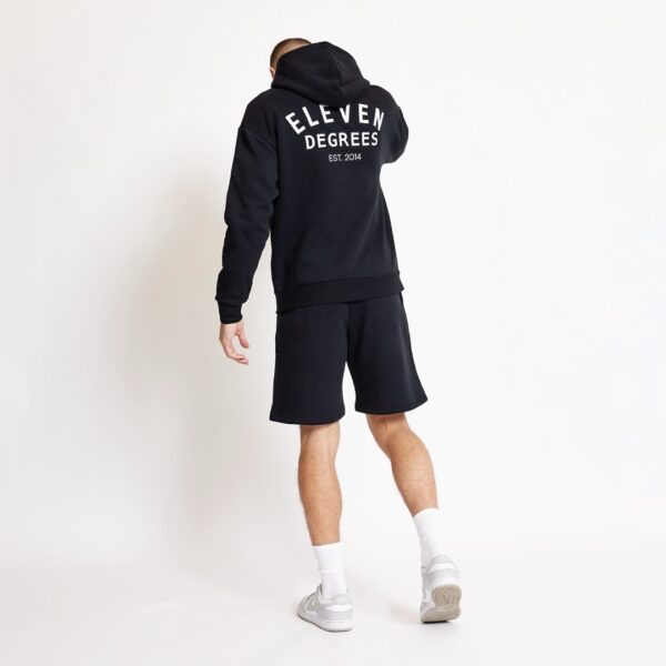 11 DEGREES Bermudas " VARSITY GRAPHIC SWEAT SHORTS " color negro