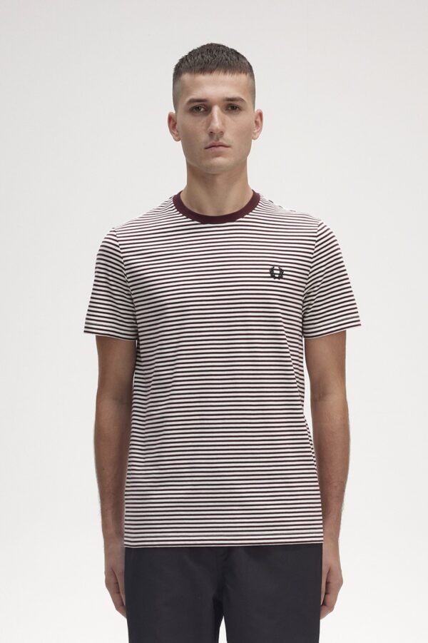 FRED PERRY Camiseta " Fine Stripe " color burdeos