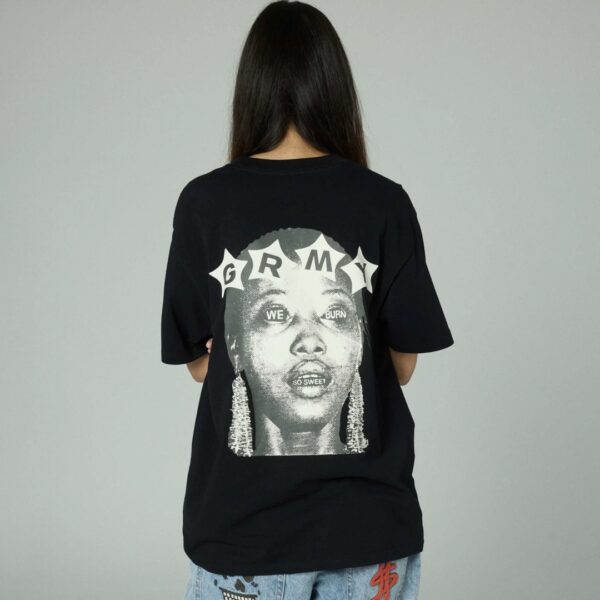 GRIMEYCamiseta"THE WE BURN SWEET CLASSIC FIT TEE"color negro