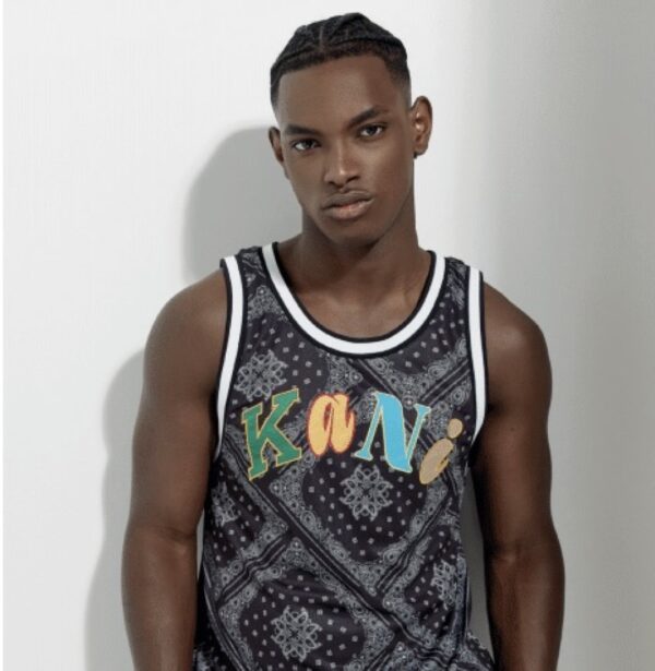 KARL KANI Camiseta " Paisley Basketball " color negro
