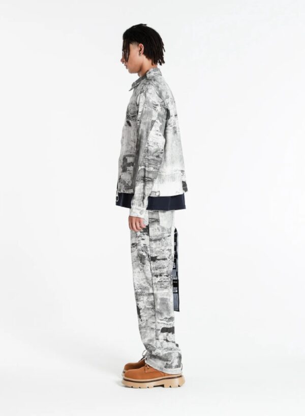 MOD WAVE MOVEMENTChaqueta"Distressed Denim Jacket Almond Blosso"color negro