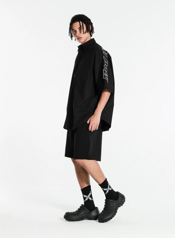 MOD WAVE MOVEMENTCamisa"Oversize Asian Shirt Roll-Up Sleeves"color negro