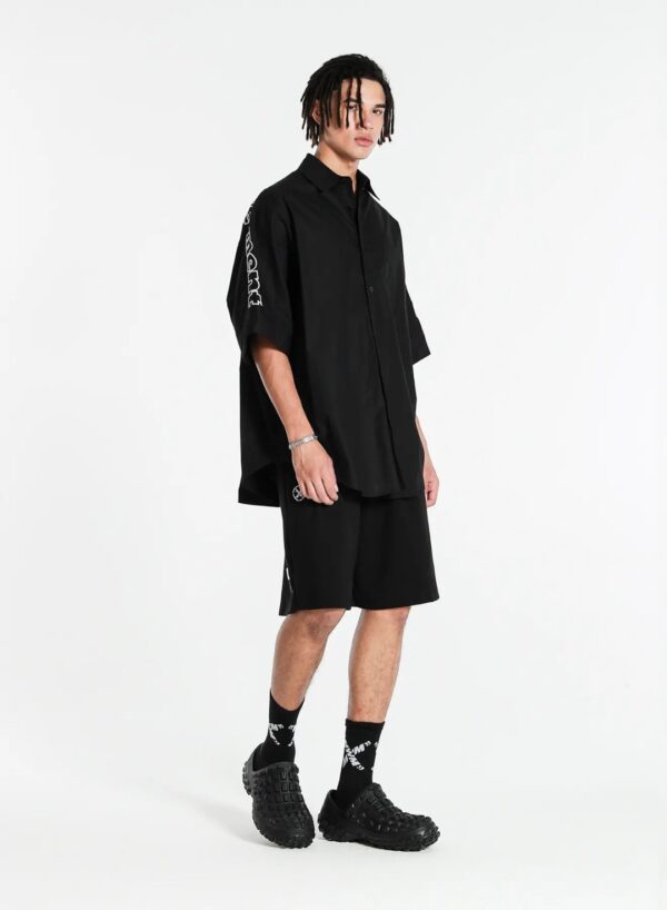 MOD WAVE MOVEMENTCamisa"Oversize Asian Shirt Roll-Up Sleeves"color negro