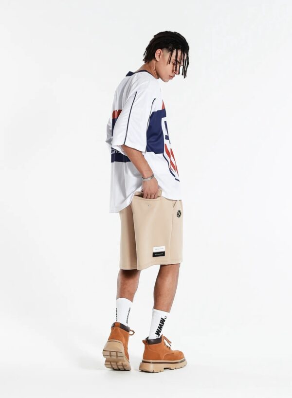 MOD WAVE MOVEMENTCamiseta"Ultra-Oversized Country Team Jersey"color blanco