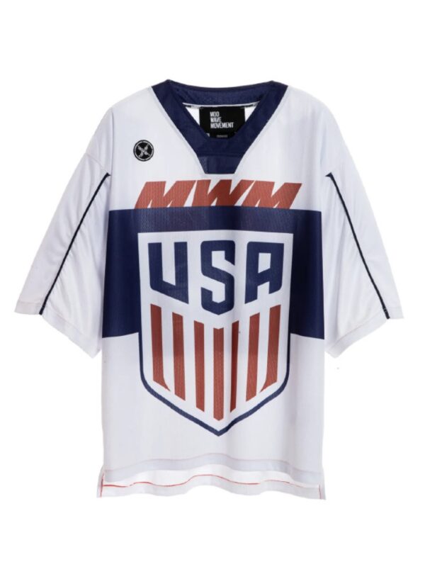 MOD WAVE MOVEMENTCamiseta"Ultra-Oversized Country Team Jersey"color blanco