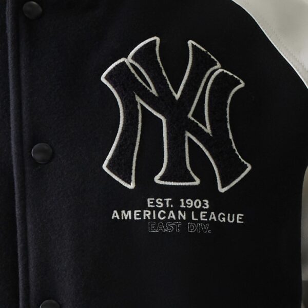 NEW ERAChaqueta"MLB VARSITY JACKET NEYYAN BLK"color negro