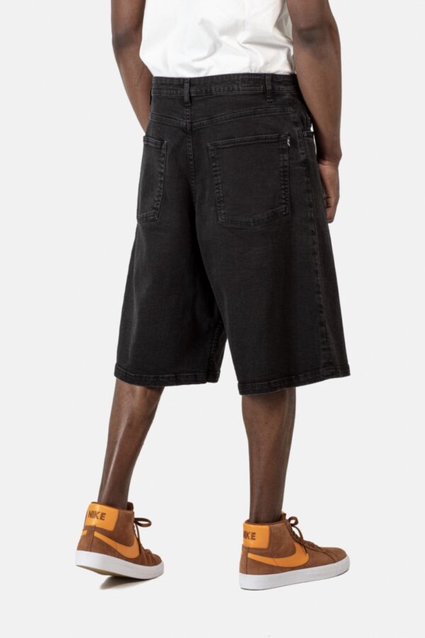 REELL Bermudas " BELMONT Short 2995 BLACK WASH " color negro lavado