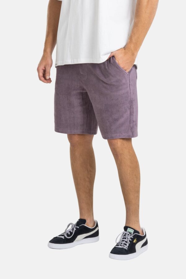 REELL Bermuda " Soft Short  " color morado