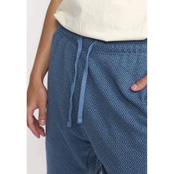 REVOLUTION Bermuda "Jaquard Shorts" color azul