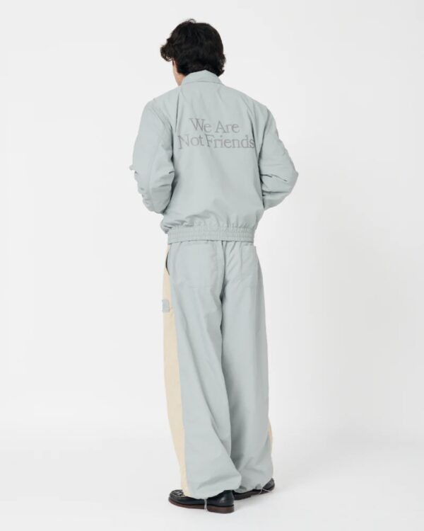 WE ARE NOT FRIENDSChaqueta"Shuri Club Jacket"color gris