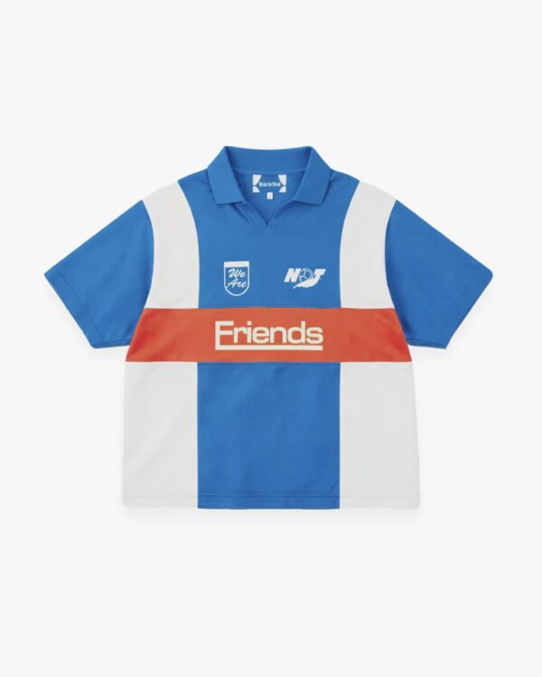 WE ARE NOT FRIENDSCamiseta"Fair Play Boxy T-Shirt"color azul