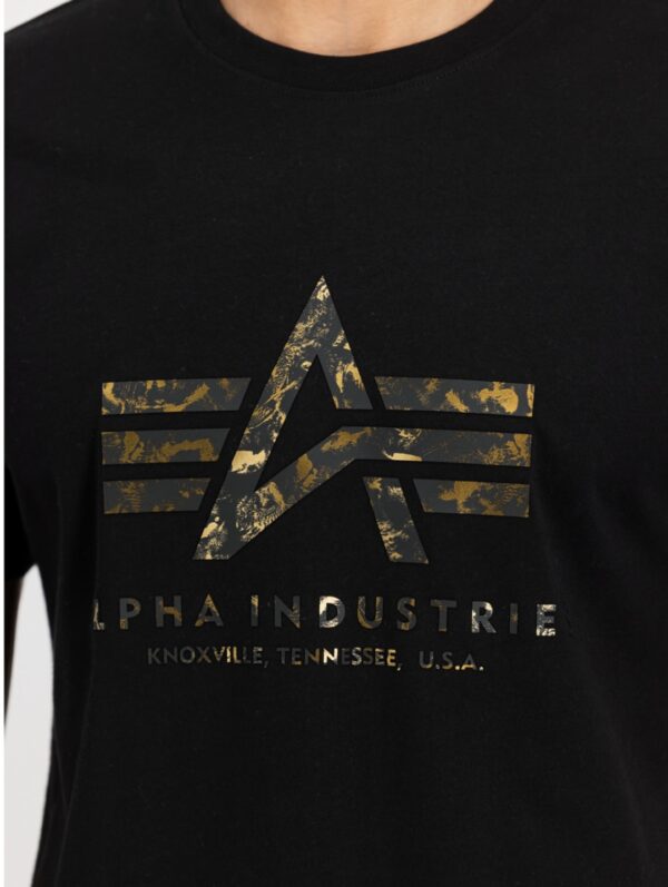 ALPHA INDUSTRIESCamiseta"Basic T-Shirt BL Effect Print"color negro