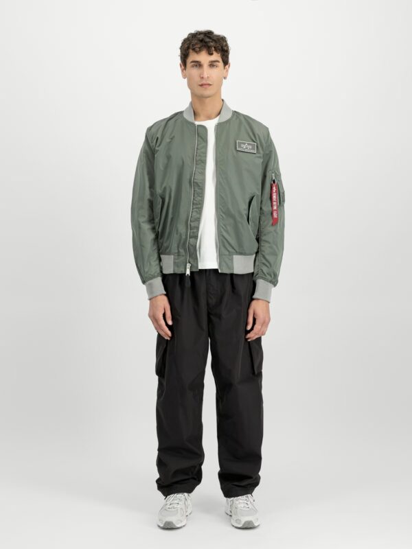 ALPHA INDUSTRIESBomber"MA-1 TTC"color verde