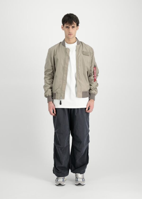 ALPHA INDUSTRIESBomber"MA-1 TTC Light"color beige