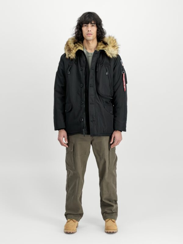 ALPHA INDUSTRIESChaqueta"Polar Winter Jacket"color negro