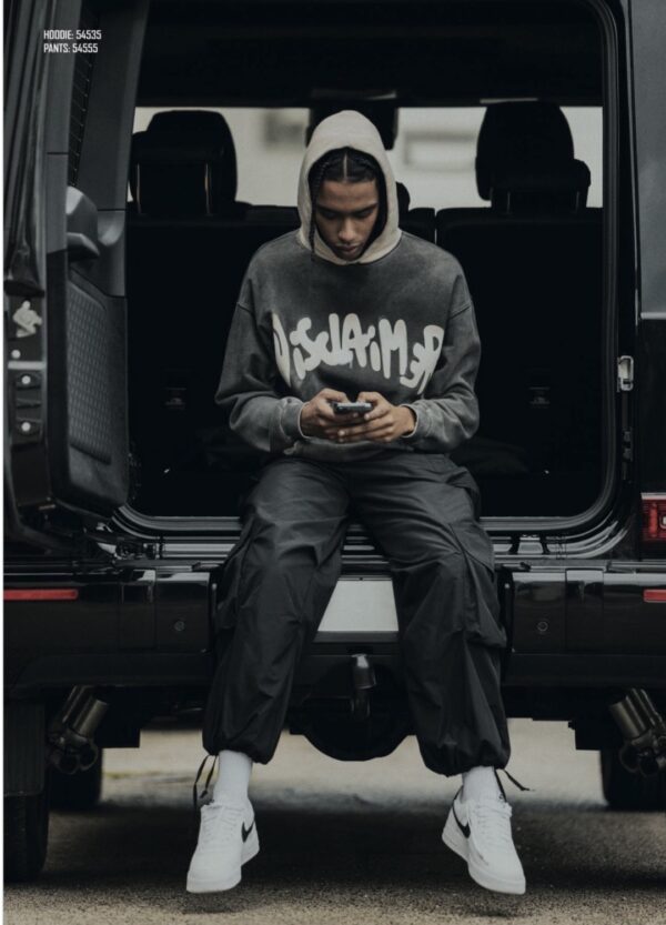 DISCLAIMER Sudadera color negro