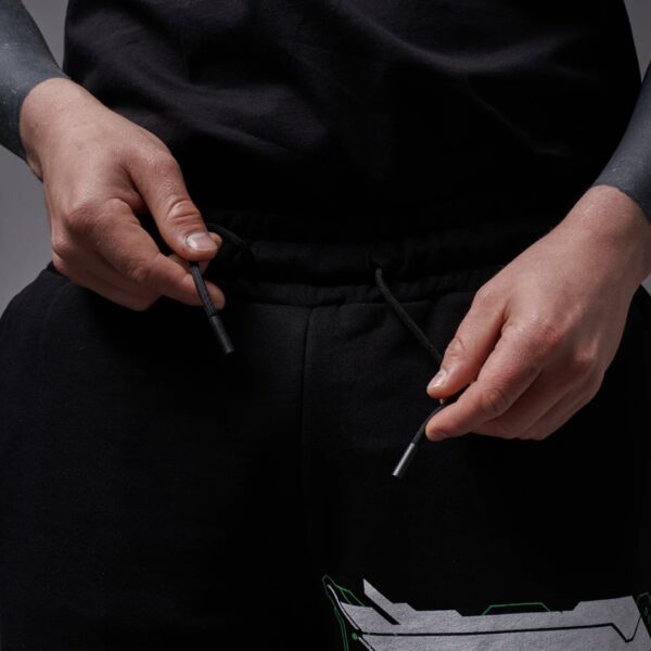 DOLLY NOIR Bermuda letras color negro