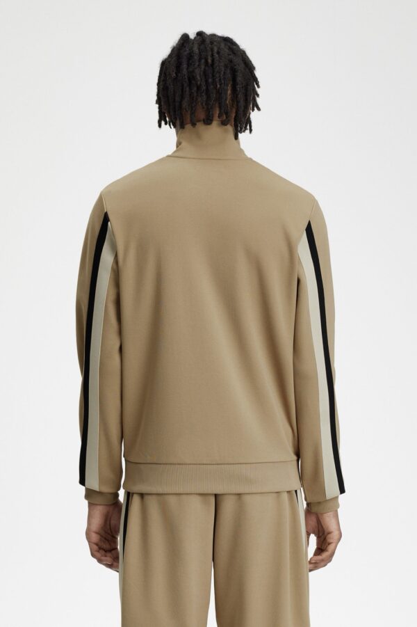 FRED PERRY Chaqueta " TAPE DETAIL TRACK JACKET " color beige