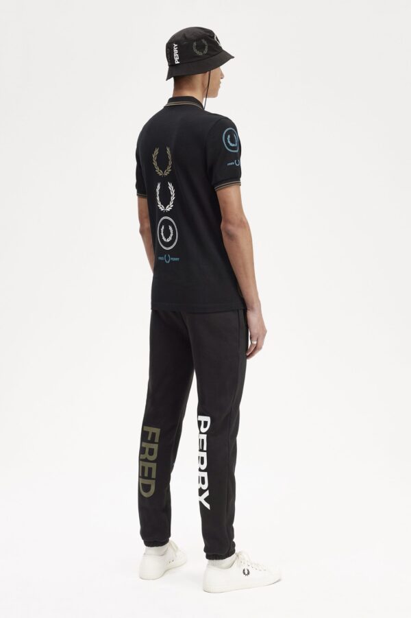 FRED PERRY Pantalon " Graphic Branding Sweatpant " color negro