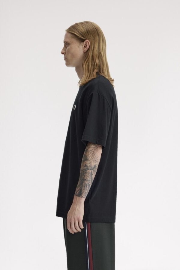 FRED PERRYCamiseta"Con logotipo laurel"color negro