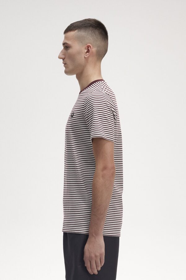 FRED PERRY Camiseta " Fine Stripe " color burdeos