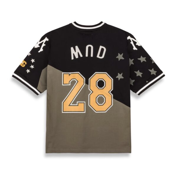 GRIMEYCamiseta"MUD'S THE RESIDENCE V NECK OVERSIZED TEE"color negro