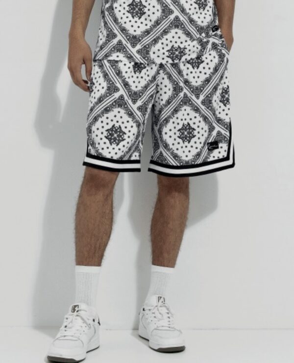 KARL KANI Bermudas " Signature Paisley Mesh " color blanco