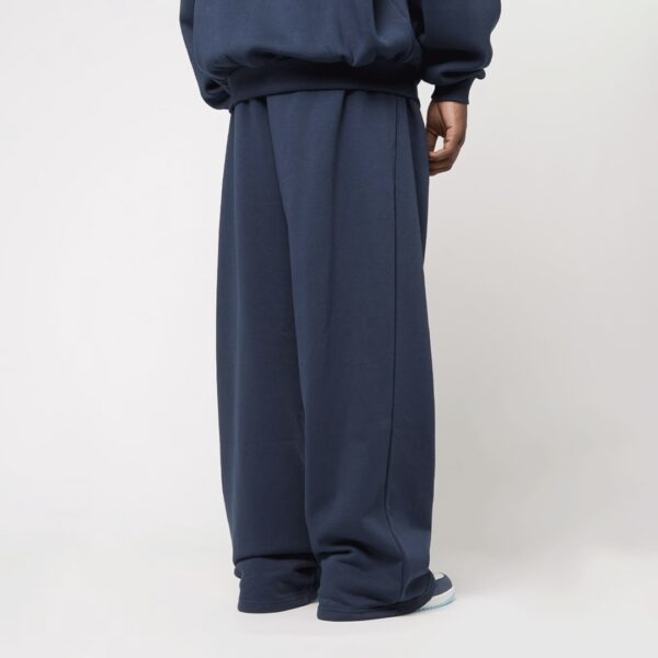 KARL KANIPantalon"Kani Script Straight Leg Sweatpants"color azul