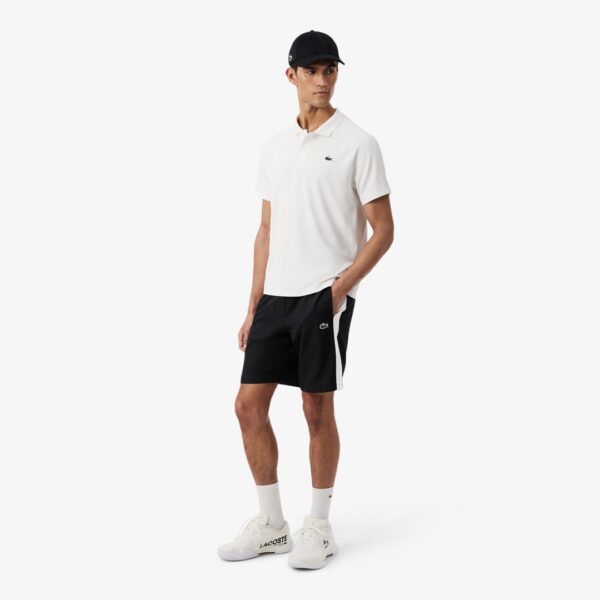 LACOSTEBermudas"Regular Fit Water-Repellent Off Court Shorts"color negro