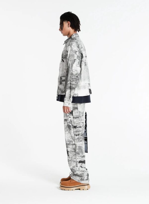 MOD WAVE MOVEMENTPantalon"Black Distressed Denim Pants Almond Blosso"color negro