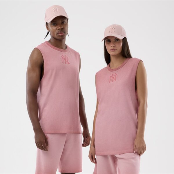 NEW ERACamiseta tirantes"MLB WASHED LOGO SLVLSS TEE NEYYAN PKR"color rosa