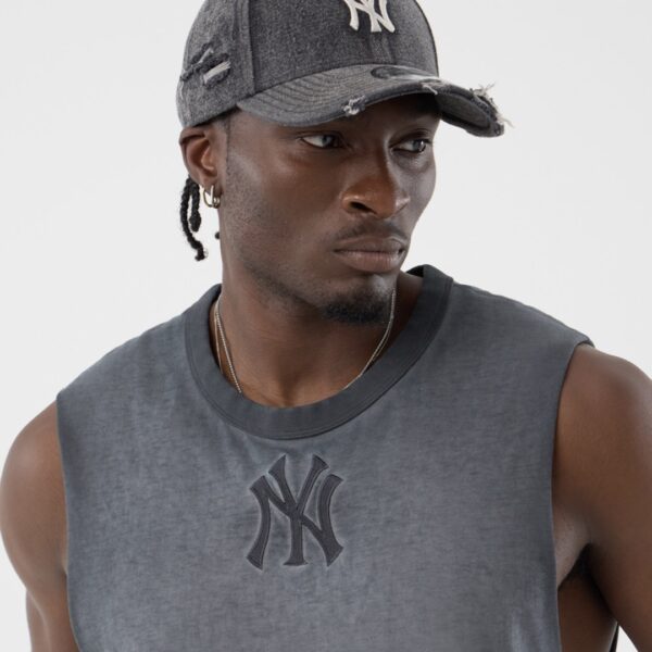 NEW ERACamiseta tirantes"MLB WASHED LOGO SLVLSS TEE NEYYAN BLK"color negro