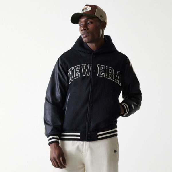 NEW ERAChaqueta"NE HOODED VRSTY JCKT NEWERA BLK"color negro