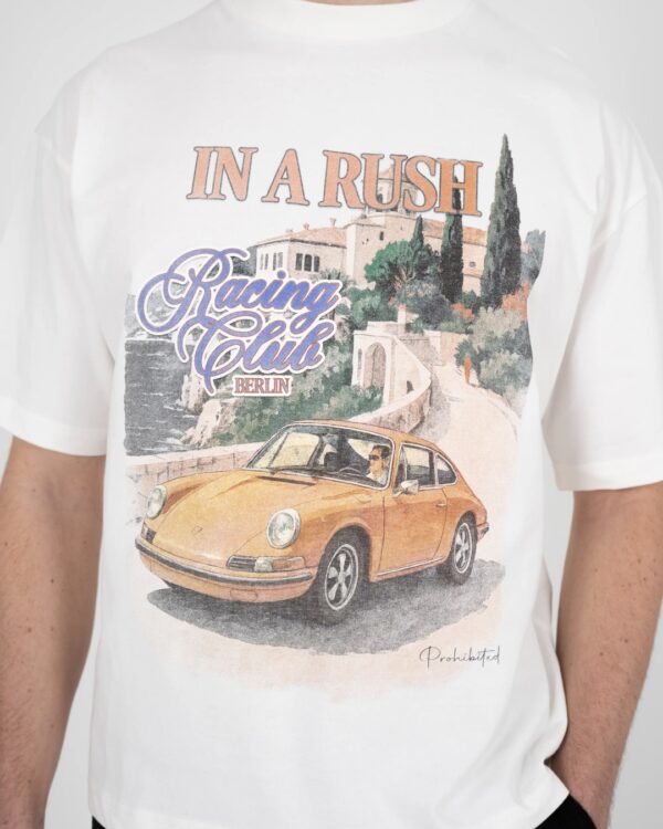 PROHIBITEDCamiseta"Speeding Tee Off-White"color blanco