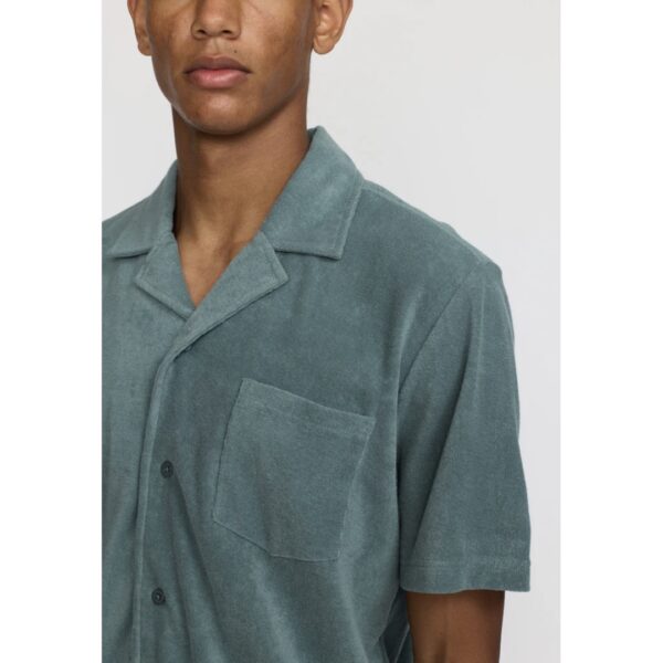REVOLUTION Camisa "Terry Short-sleeved Cuban Shirt" color azul