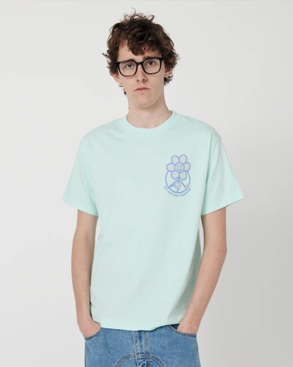 WE ARE NOT FRIENDSCamiseta"Daisy Tiffany T-Shirt"color verde