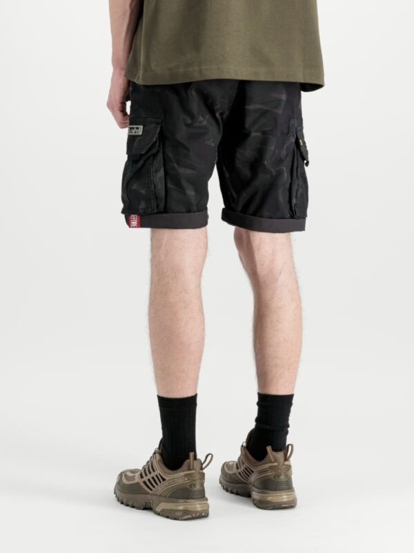 ALPHA INDUSTRIESBermuda"Camo Crew Short"negro camuflage