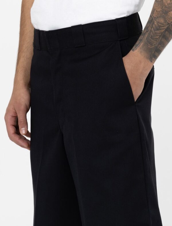 DIKIES Bermudas " 13IN MLT PKT W/ST REC BLACK " color negro