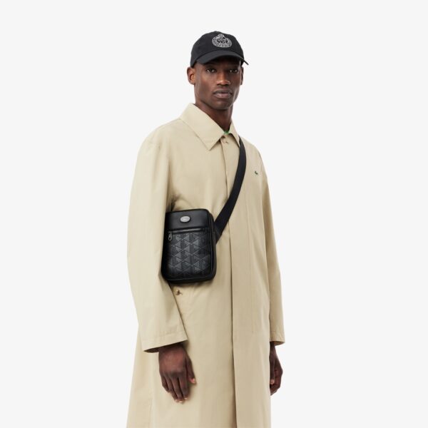 LACOSTEBolso"Monogram leather camera bag Nomogramme"color negro