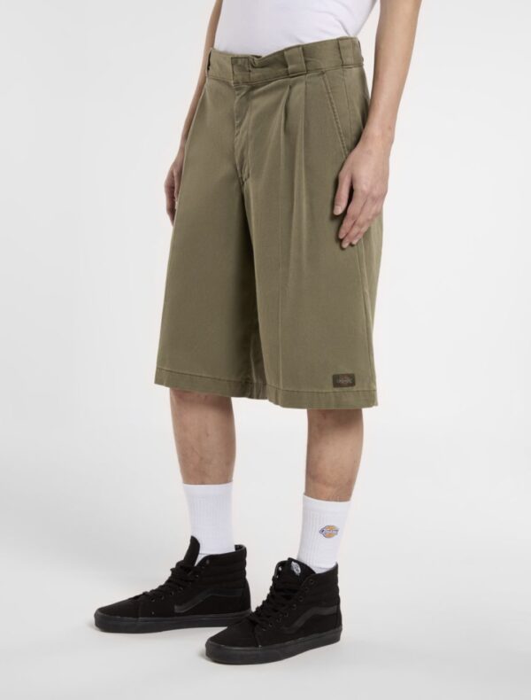 DIKIES Bermuda " UNIONVILLE 13INCH WORK SHORT MILITARY GR " color verde