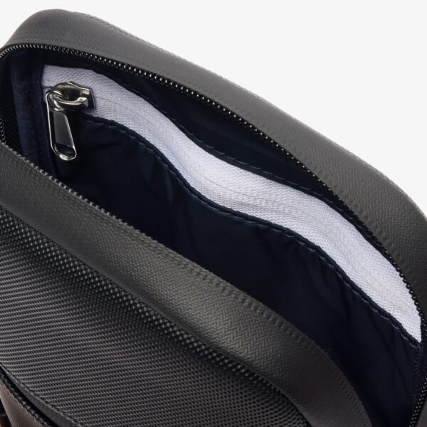 LACOSTEBolso"LCST small flat vertical crossover bag"color negro