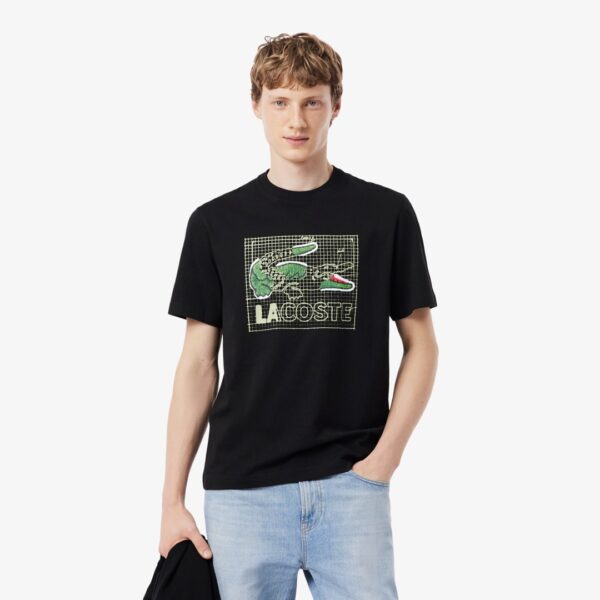 LACOSTECamiseta"Classic Fit Printed Cotton T-shirt"color negro