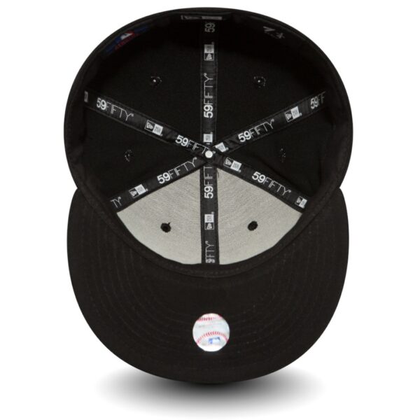 NEW ERAGorra"BLACK ON BLACK NEYYAN"color negro