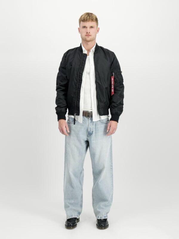 ALPHA INDUSTRIESBomber"MA-1 TT Light Bomber Jacket"color negro