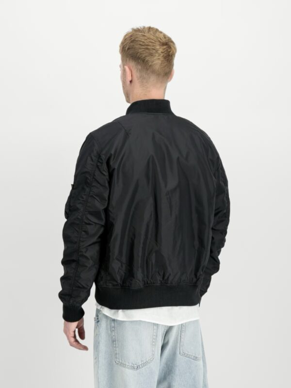 ALPHA INDUSTRIESBomber"MA-1 TT Light Bomber Jacket"color negro