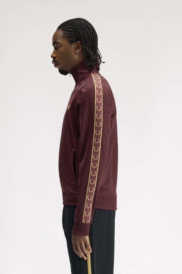 FRED PERRYChaqueta"Con contraste"color burdeos