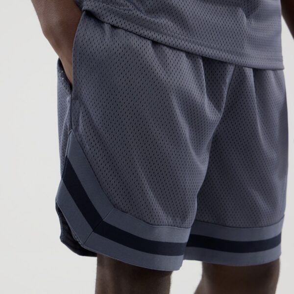 NEW ERABermudas"NE MESH SHORT NEWERA DKC"color negro lavado