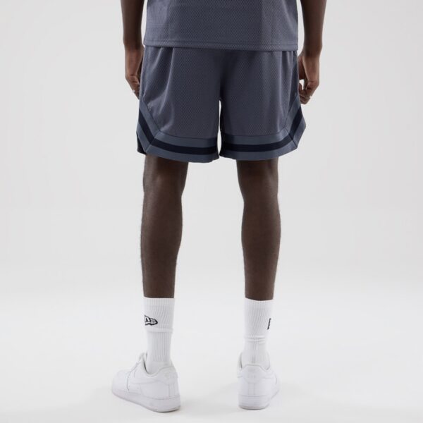 NEW ERABermudas"NE MESH SHORT NEWERA DKC"color negro lavado